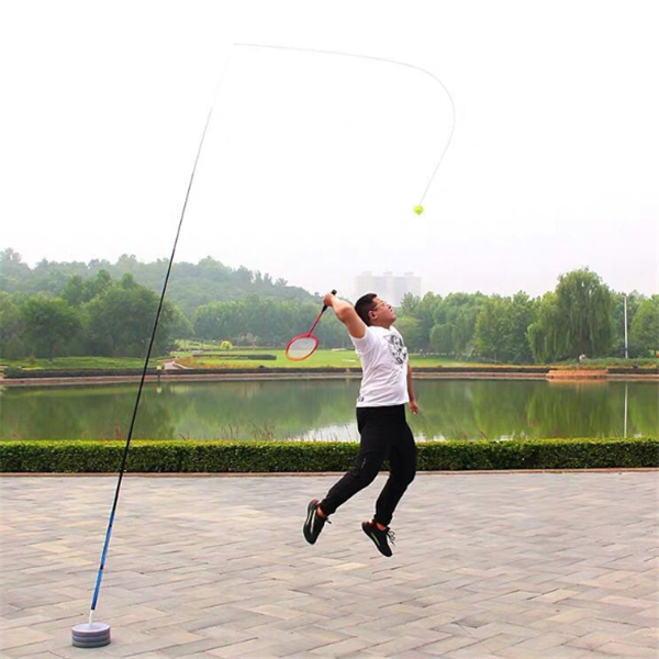 Badminton trainer